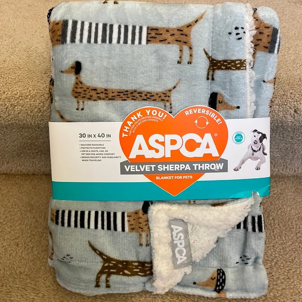 Dachshund themed light weight throw blanket